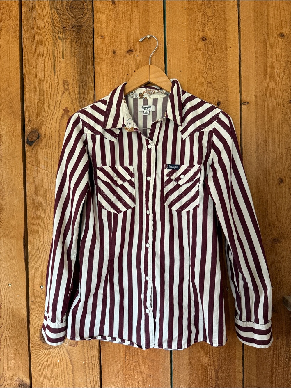 Wrangler Striped Button-Up Pearl snap Shirt in Burgundy and White